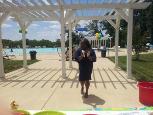 Apartments_white_marsh_pool_party_eagles_walk_2