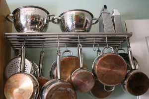 Apartments_baltimore_hanging_kitchen_storage