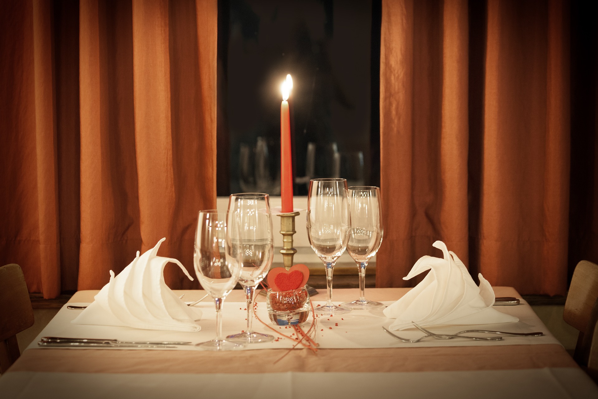 restaurant table setting for dinner for you